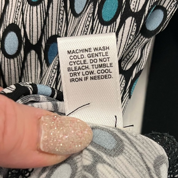 Cato Patterned Top - Picture 6 of 7